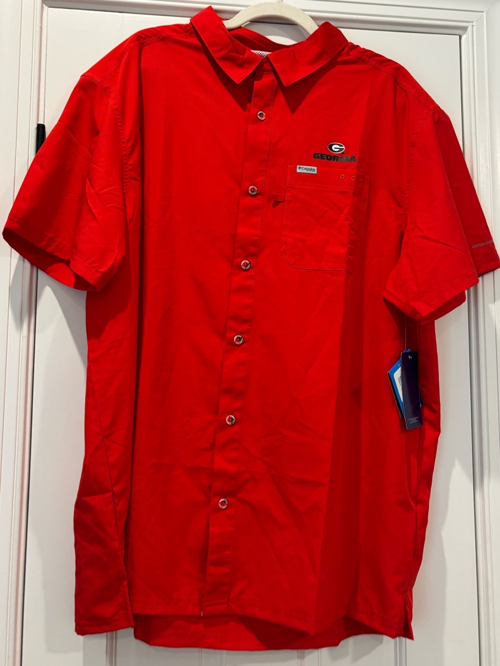 Columbia Men's Red Short-Sleeve Button-Down Shirt